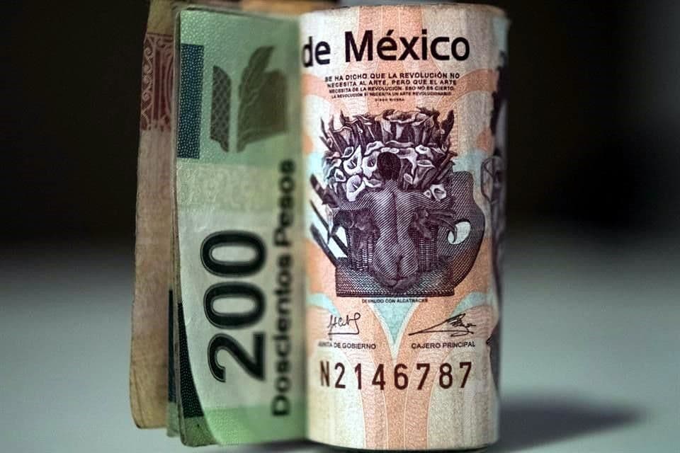 El superpeso rompe pronósticos y vuelve a bajar de una barrera clave