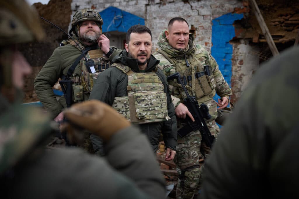Rusia acusa que integrantes de cárteles mexicanos recibieron entrenamiento militar en Ucrania; señalamientos carecen de pruebas públicas